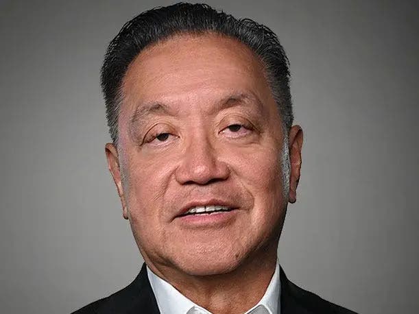 博通 Q3 營收暴增 86%：XPU 客製晶片開啟兆元算力新局