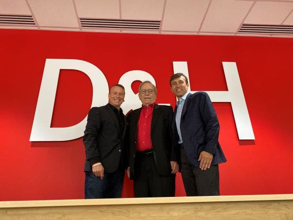 توفي رئيس مجلس إدارة D&H الفخري إيزي شواب، حزينًا على أنه عملاق التوزيع