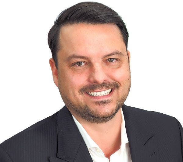 نحن نستخدم الذكاء الاصطناعي لحل المشكلات الحقيقية، وليس لاستبدال الأشخاص