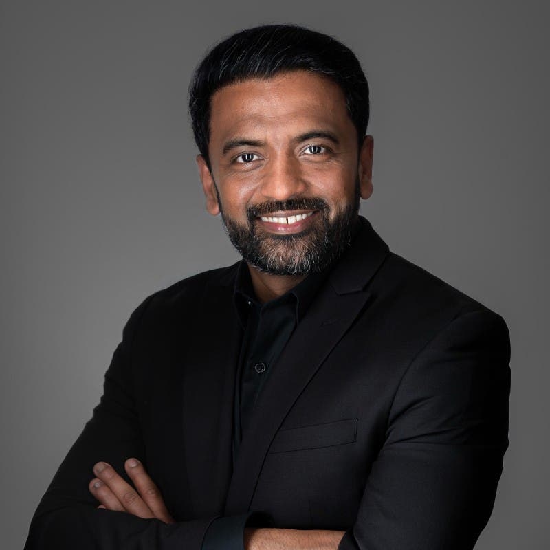 تقوم AMD بتعيين مسؤول تنفيذي في AWS كمهندس رئيسي لرف خادم “Helios” AI