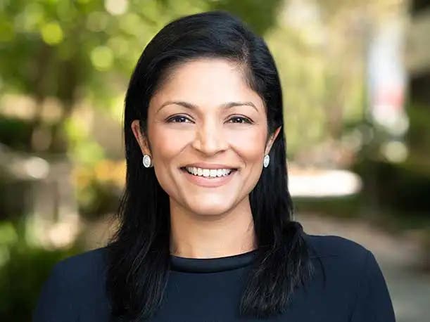 يعد تعيين مدير العمليات في Zoom لقيادة الموارد البشرية والشؤون القانونية أمرًا “أساسيًا” في تحولنا