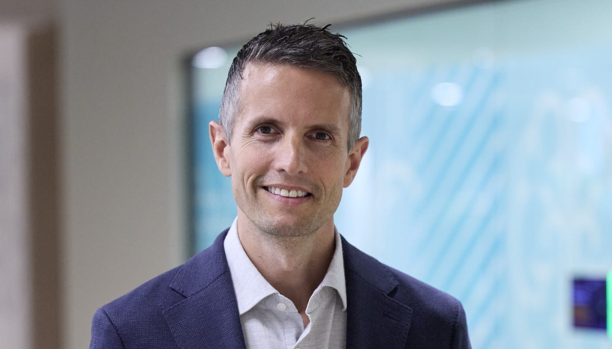 رحيل رئيس قناة Apache Juniper، جوردون ماكينتوش، وحل محله نائب رئيس مبيعات الشبكات بن فالون رحيل رئيس قناة Apache Juniper، جوردون ماكينتوش، وحل محله نائب رئيس مبيعات الشبكات بن فالون